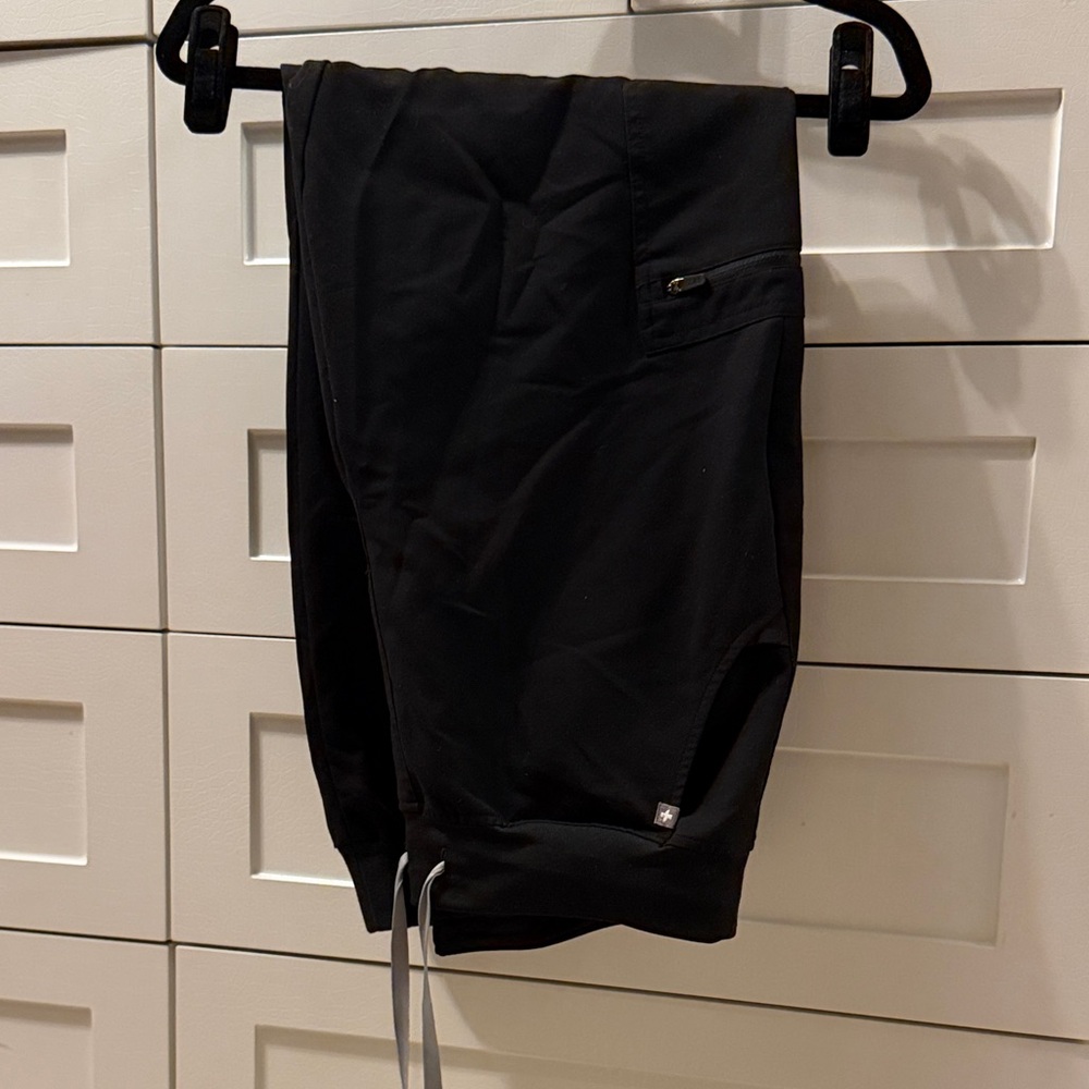 FIGS Jogger Scrub Pants